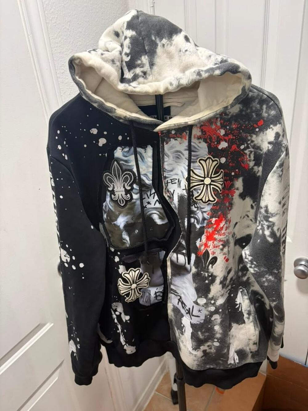 Smoke Rise Black White Graphic Hoodie Paint Splatter Size XL